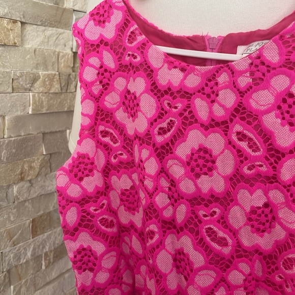 Bright Pink eyelet dress - Picture 4 of 9